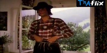 Ulrike Butz Breasts Scene  in Liebesgrusse Aus Der Lederhose Ii. Teil: Zwei Kumpel Auf Der Alm