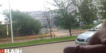 Dickflash Group of Girls on Street