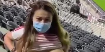 short_stadium boobs flash