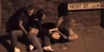 teen gets fingered