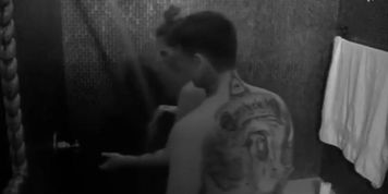 Eden Hotel (reality show) hungary, bathroom sex (shower)