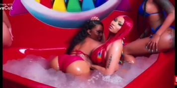 Trollz- Nicki Minaj Ass And Boobs