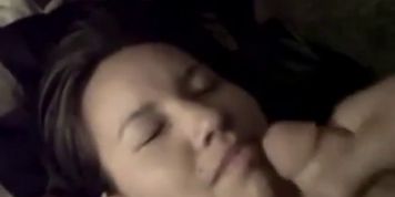 Facial Queen cumshot - too much cum she has a rough time with the first blast 