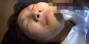 Mosaic: Yui tricked into first sex