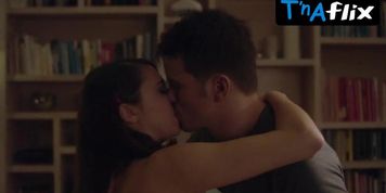 Bel Powley Underwear Scene  in Carrie Pilby