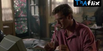 Alicia Silverstone Breasts Scene  in The Crush