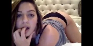 Amateur webcam girl cute body beautiul face on cam