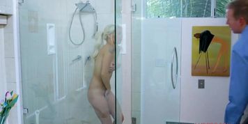 Skinny Elsa Jean Makes Up For Her Mistake Massage (Marcia Mia)