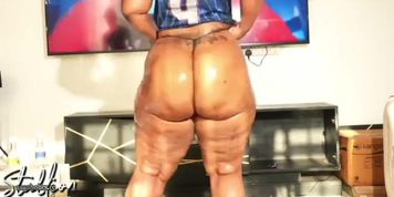She Got Some Jiggle On Her