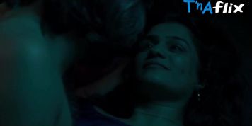 Amruta Subhash Breasts,  Bikini Scene  in Bombay Begums