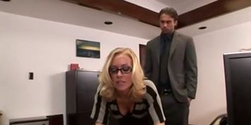 Nicole Aniston office screw