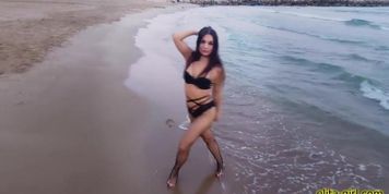 Sexy webcam model with big boobs from Brazil - https://elita-girl.com