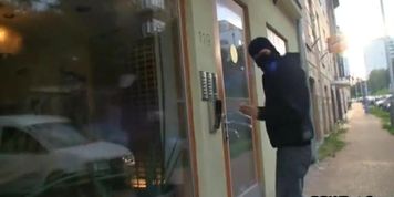 I seduced a burglar with my huge tits