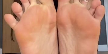 First sph video in English with a dildo for size comparison .. by g_goldensoles from OnlyFans | Coomer