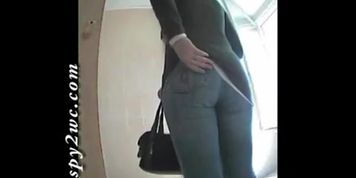 Girls caught peeing on spycam