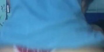 jovencita de 19 cabalgando un rico moreno