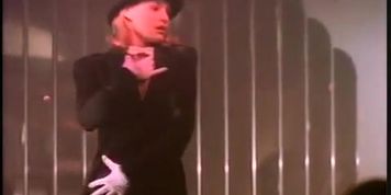 Laura Leighton Sexy Scene  in Melrose Place