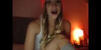 Webcam Teen Has A Hot Body