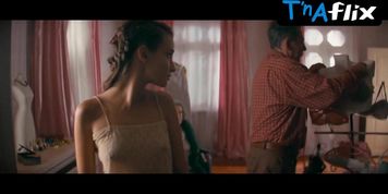 Boryana Manoilova Breasts Scene  in The Bra