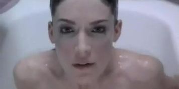 Lara Flynn Boyle Breasts Scene  in Susan'S Plan