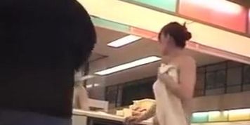 Naniwa - Hidden livecam locker room [LOF-12]