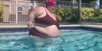 SSBBW double belly