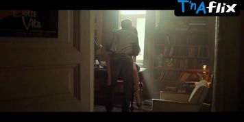 Anna Chipovskaya Sexy Scene  in Kto-Nibud Videl Moyu Devchonku?