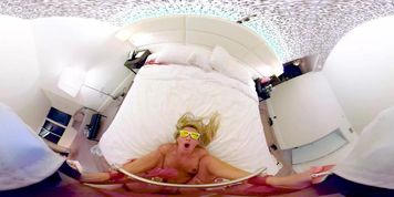 Blonde Spinner Gets Her ASS POUNDED & RIPPED APART in VR 360 HD!