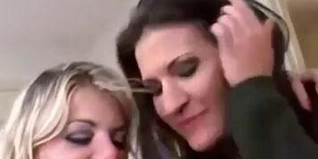 VICKY VETTE MASSAGE THREESOME