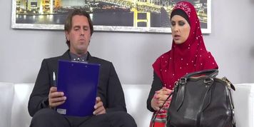 Lawyer settles for fine muslim pussy (Billie Star)