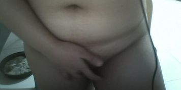 Work from Home Pinay masturbated on cam with her boss