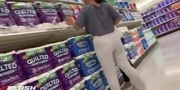 braless girl tits caught