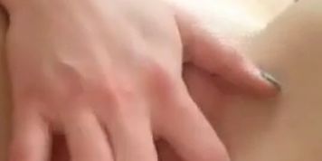 (My first video) I fingering myself on the internet