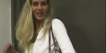 Tobys - Blowjob at toilet