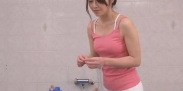 Subtitled CFNM Japanese sauna bizarre penis cleaning