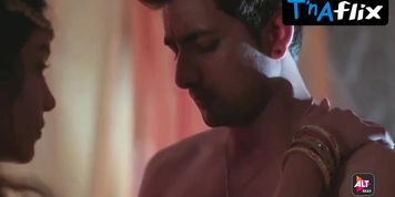 Nazneen Patni Sexy Scene  in Gandi Baat