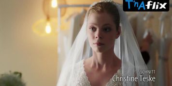 Valerie Sophie Korfer Sexy Scene  in In Aller Freundschaft