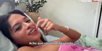Dormindo De A Irm&atilde; - Legendado