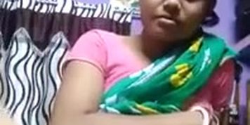 Hot Indian Teen Demonstrates Hairy Muff On Camera