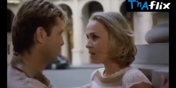 Svetlana Chuykina Sexy Scene  in Parizhskaya Lyubov Kosti Gumankova