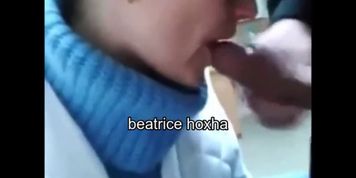 Doktoresha ben gojore ne klinike