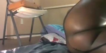 Nice chunky bod masturbating