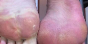 Size 11 barefeet Russian model
