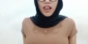 Wino Colmek, Asinya Keluar