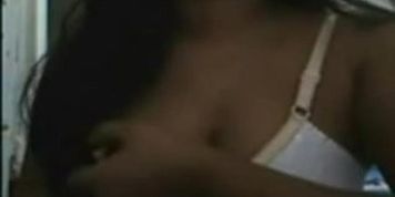 iNDIAN GIRL PLAYS ON CAM (indian_girl)