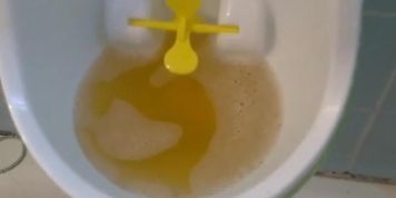 Potty Training Boy Urinal Toy Aim Play!: Girl Stands to Pee Foamy Yellow Piss (PinkMoonLust PinkMoonLust, Play Girl)