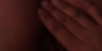 Karima du 93 me montre sa grosse chatte et son cul de beurette