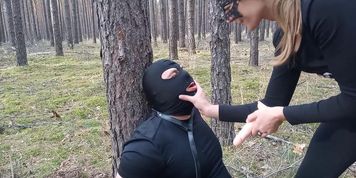 I screw my husband's throat and he recoils he spits into mouth and gets in his mouth vomit strap on 