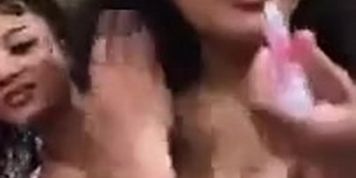 r0cca / reacaan cleavage instagram live