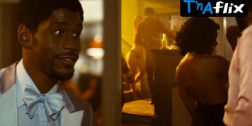Ana Foxx Breasts,  Merkin Scene  in Winning Time: The Rise Of The Lakers Dynasty (Split Screen)